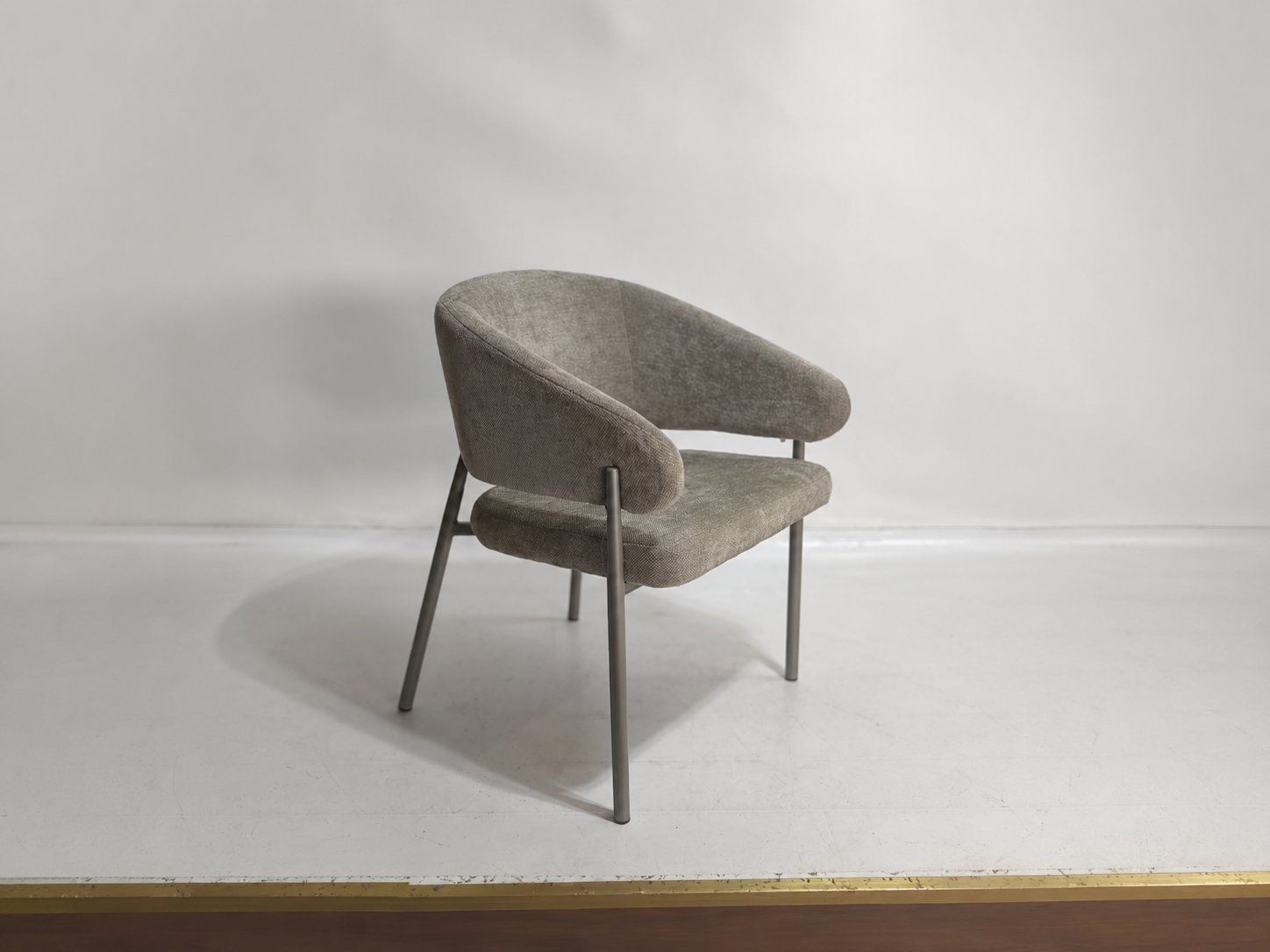 Curved Armchair – Gray
